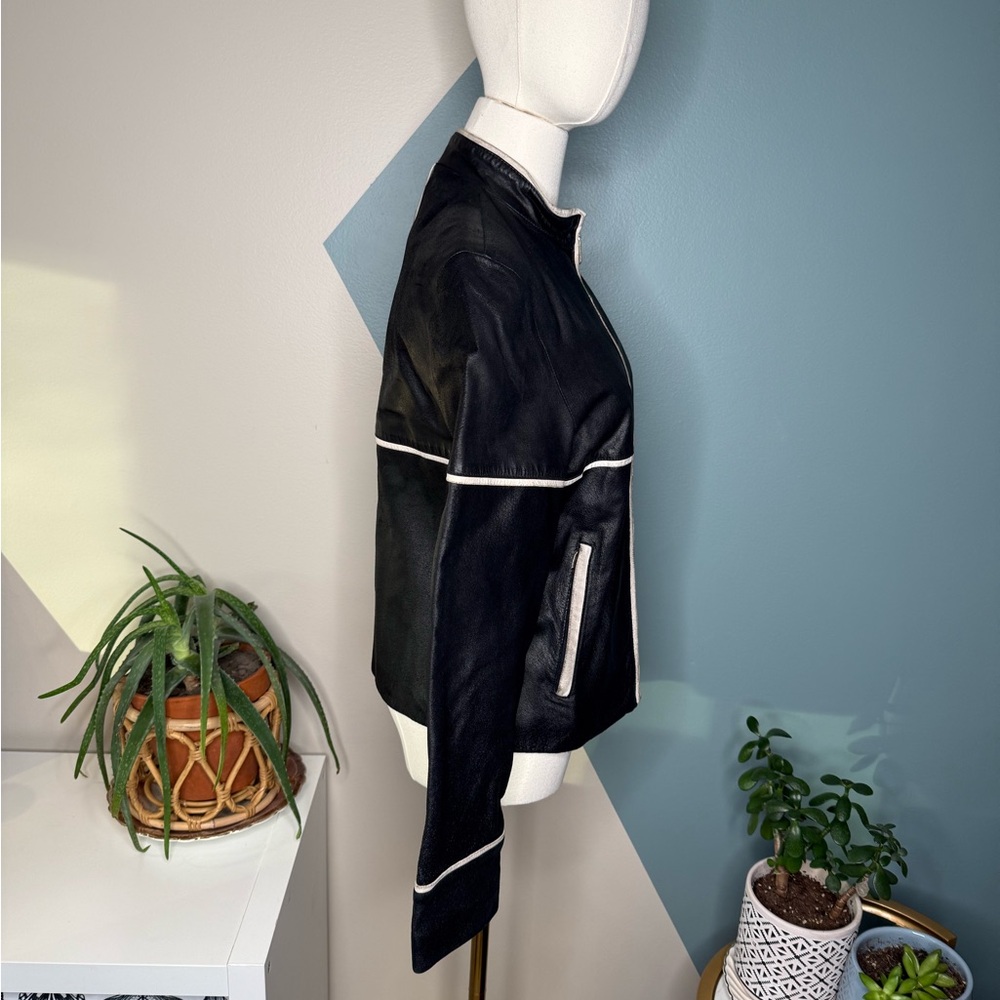 Y2K Black Leather Moto Jacket Cream Contrast Trim 2000s Fitted Biker M LaRue Ca - Picture 5 of 13